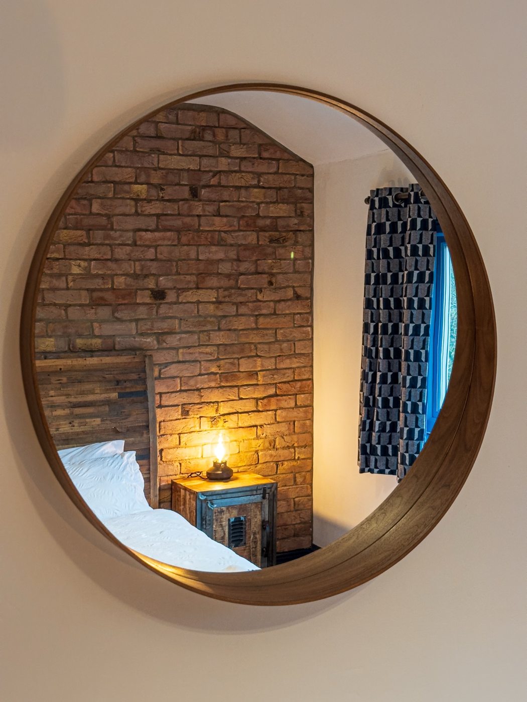 Bedroom details